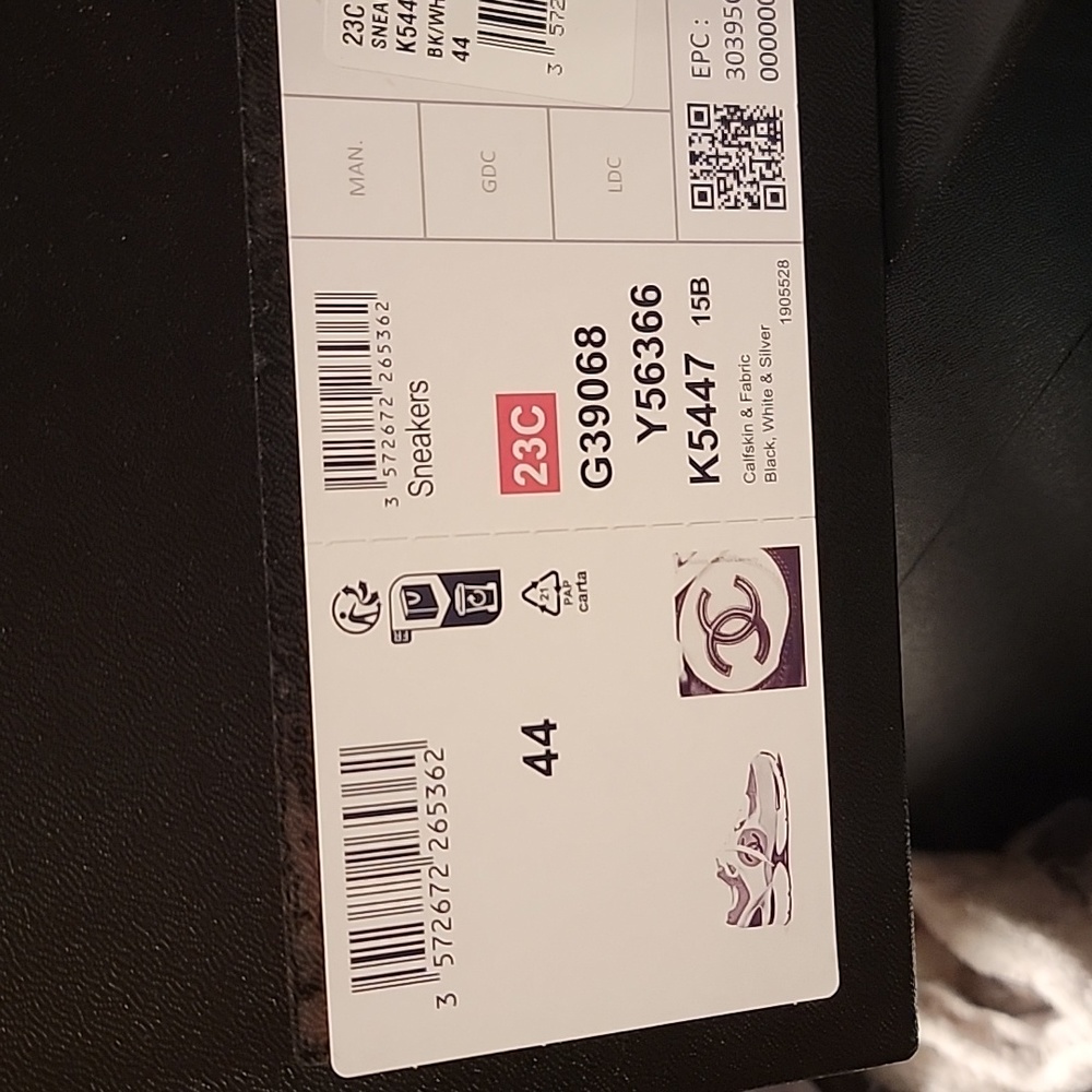 Chanel sneakers - Picture 2 of 2